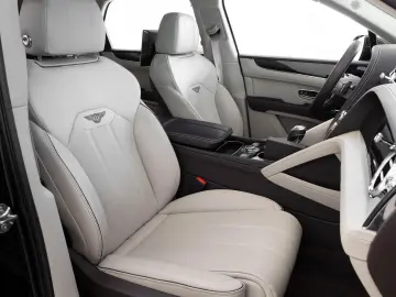 BENTLEY Bentayga V8