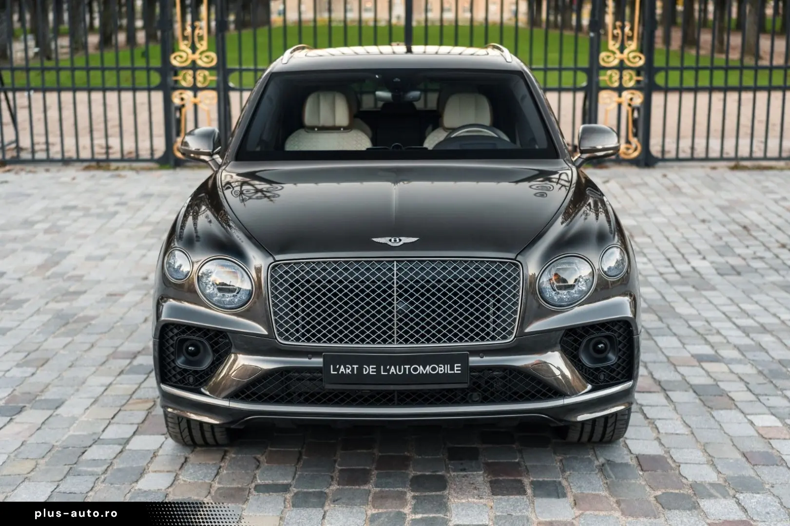 BENTLEY Bentayga 3.0 Hybrid Odyssean Edition 1 of 70