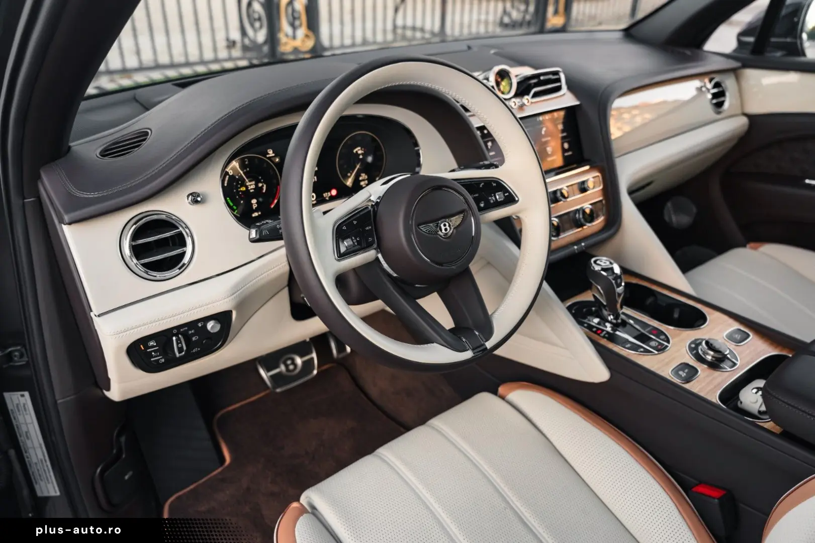 BENTLEY Bentayga 3.0 Hybrid Odyssean Edition 1 of 70