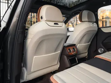 BENTLEY Bentayga 3.0 Hybrid Odyssean Edition 1 of 70