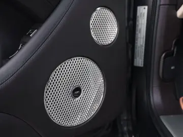 BENTLEY Bentayga 3.0 Hybrid Odyssean Edition 1 of 70