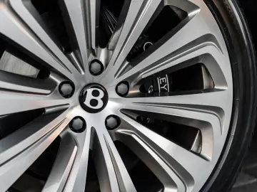 BENTLEY Bentayga 3.0 Hybrid Odyssean Edition 1 of 70