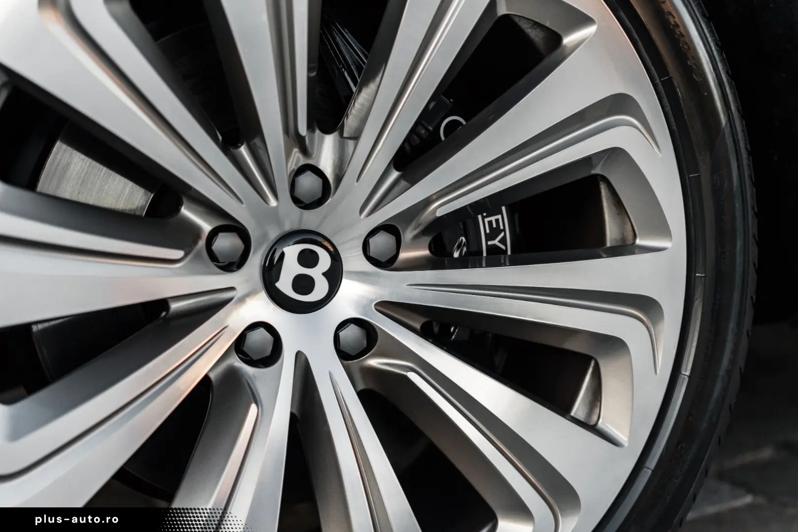 BENTLEY Bentayga 3.0 Hybrid Odyssean Edition 1 of 70