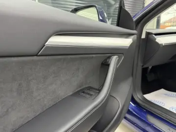 TESLA MODEL 3 LONG RANGE DUAL MOTOR