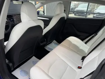 TESLA MODEL 3 LONG RANGE DUAL MOTOR