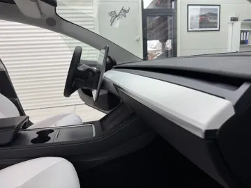 TESLA MODEL 3 LONG RANGE DUAL MOTOR