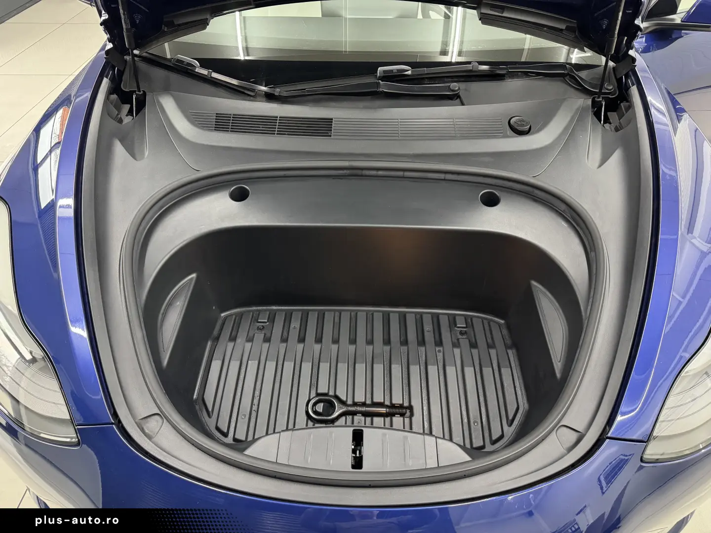 TESLA MODEL 3 LONG RANGE DUAL MOTOR