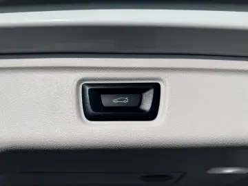 BMW Seria 3 318i Touring Automat