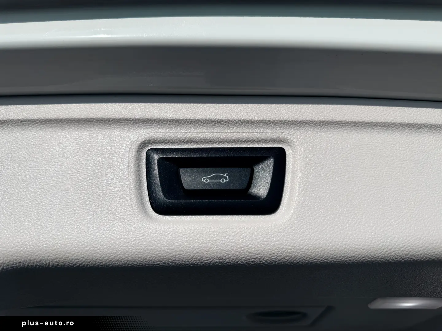 BMW Seria 3 318i Touring Automat