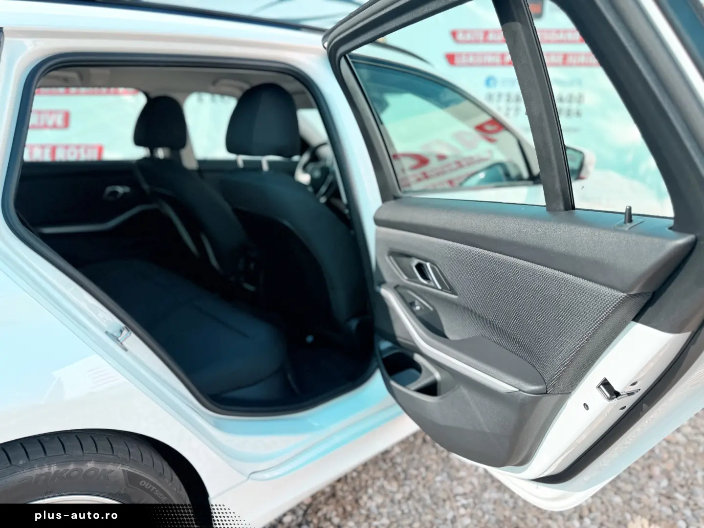 BMW Seria 3 318i Touring Automat