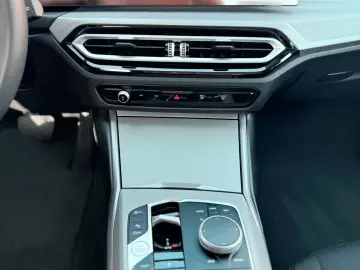 BMW Seria 3 318i Touring Automat