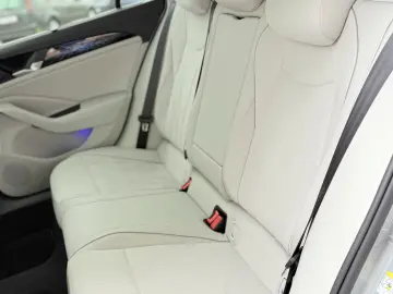 Volkswagen Passat Variant Elegance DSG