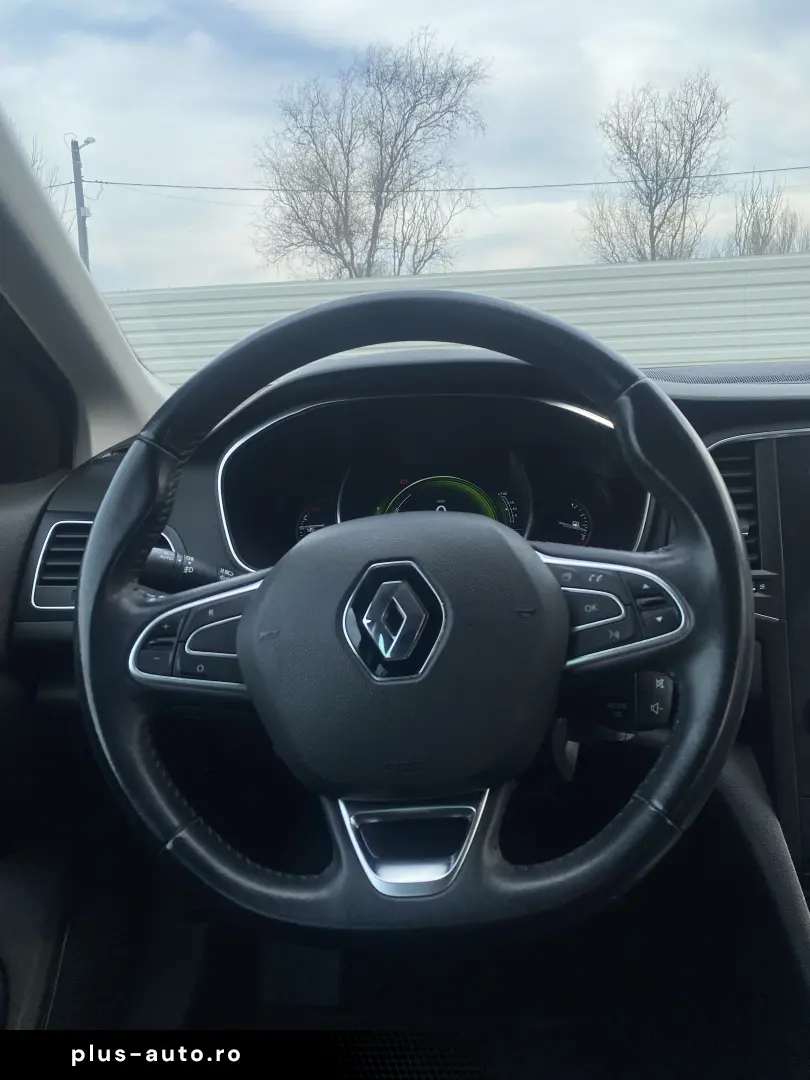 Renault Megane   carlig remorcare   rar efectuat  navigatie