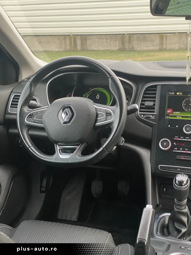 Renault Megane   carlig remorcare   rar efectuat  navigatie