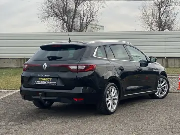 Renault Megane   carlig remorcare   rar efectuat  navigatie