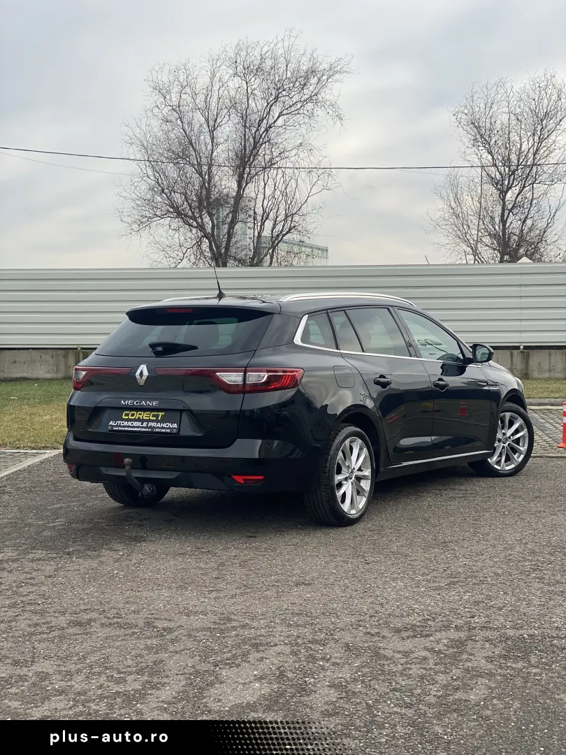 Renault Megane   carlig remorcare   rar efectuat  navigatie