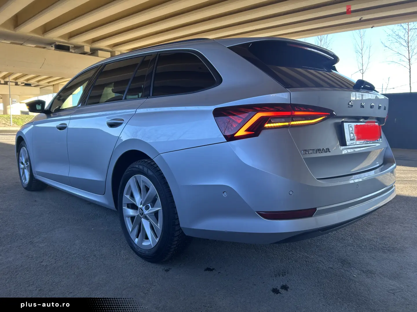 Skoda  Octavia Combi 2.0  .150 Cp  T D I .D S G  Style