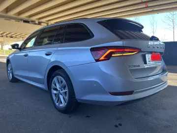 Skoda  Octavia Combi 2.0  .150 Cp  T D I .D S G  Style