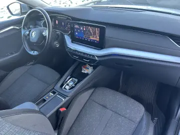 Skoda  Octavia Combi 2.0  .150 Cp  T D I .D S G  Style