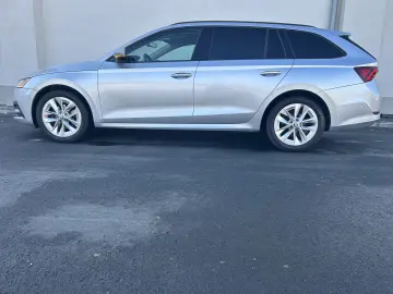 Skoda  Octavia Combi 2.0  .150 Cp  T D I .D S G  Style