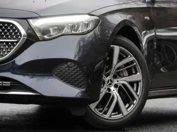 MERCEDES-BENZ E 300 de Avantgarde LED Kamera Distr T&hellip;