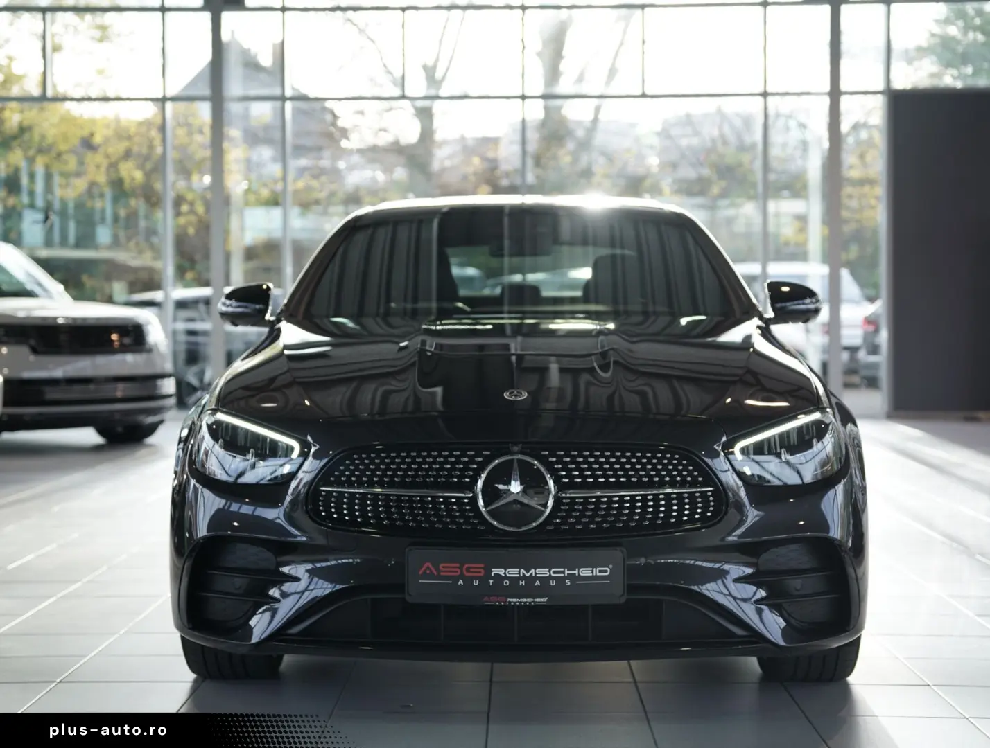 MERCEDES-BENZ E 300 d 4M Limousine AMG Line  20  Pano  Night