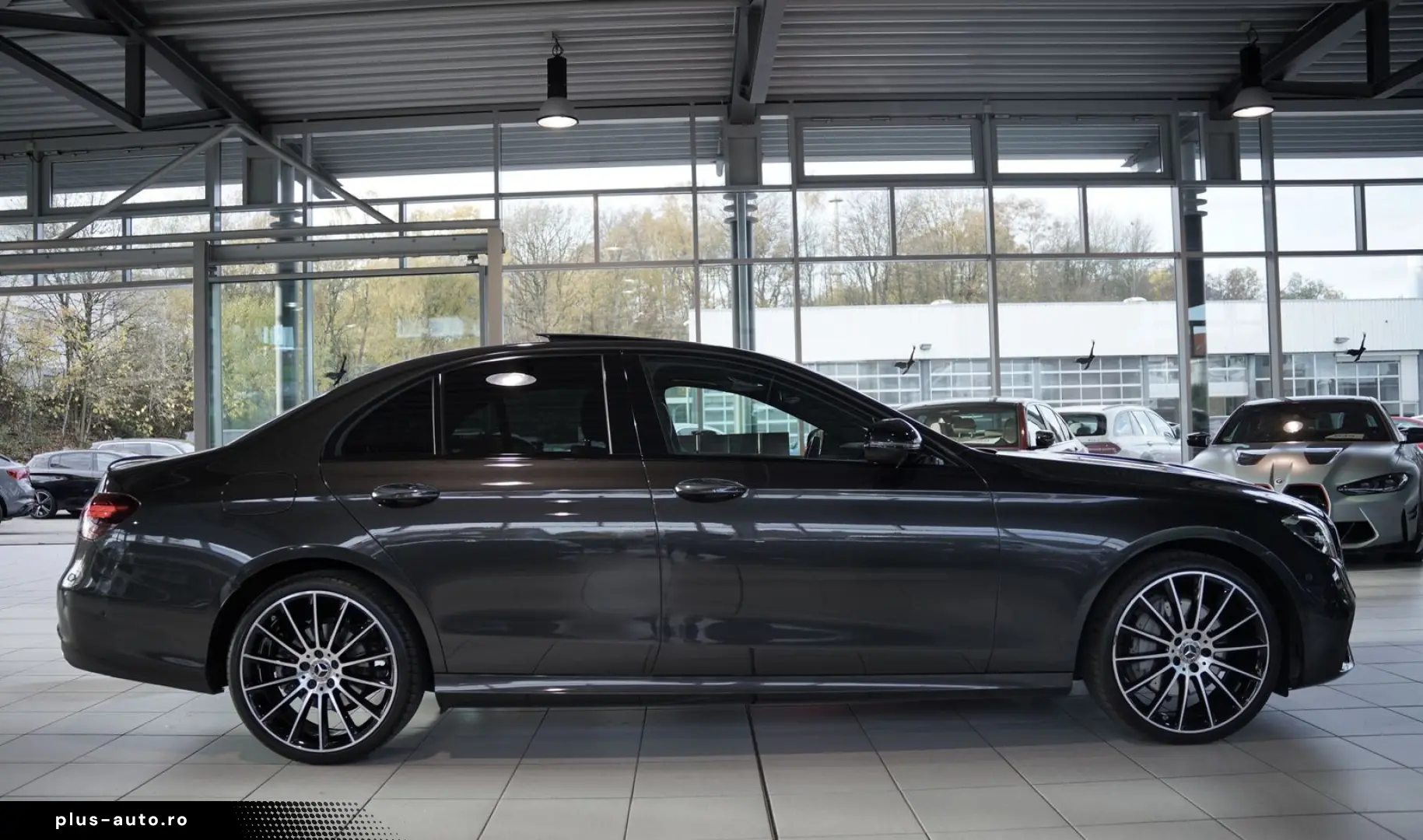 MERCEDES-BENZ E 300 d 4M Limousine AMG Line  20  Pano  Night