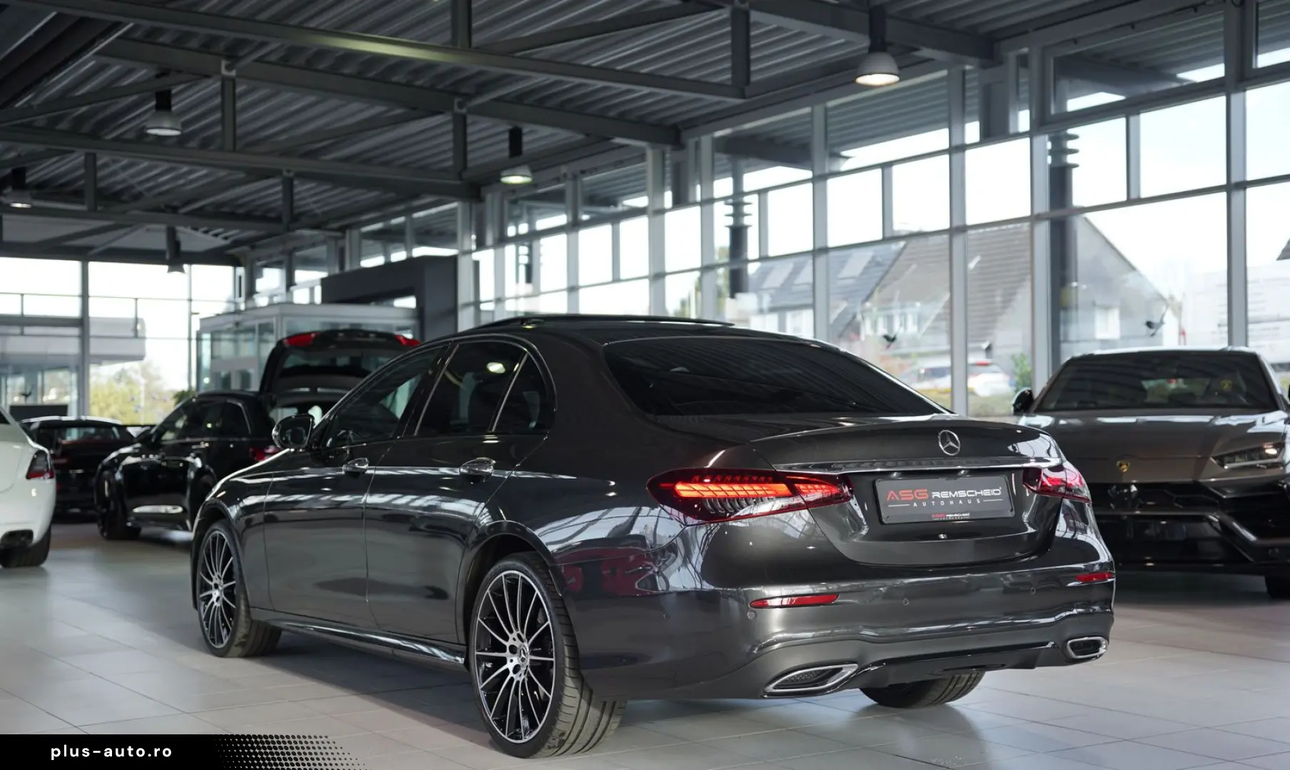 MERCEDES-BENZ E 300 d 4M Limousine AMG Line  20  Pano  Night