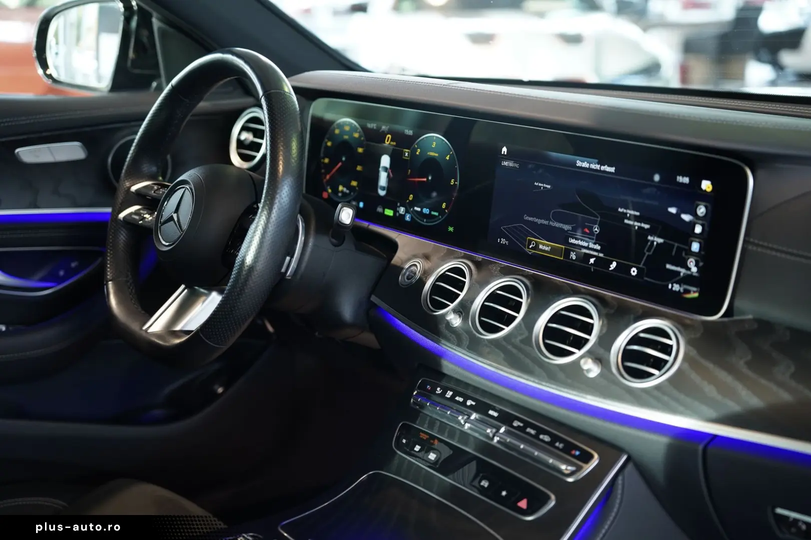 MERCEDES-BENZ E 300 d 4M Limousine AMG Line  20  Pano  Night