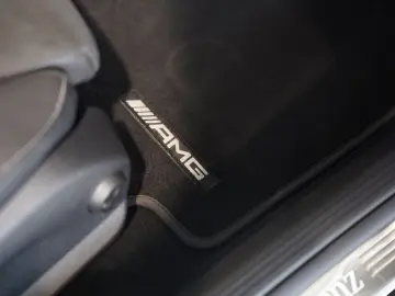 MERCEDES-BENZ E 300 d 4M Limousine AMG Line  20  Pano  Night