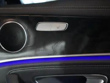 MERCEDES-BENZ E 300 d 4M Limousine AMG Line  20  Pano  Night