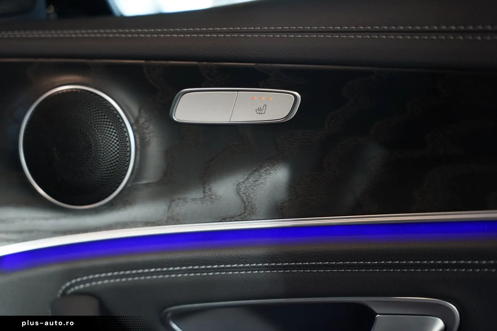 MERCEDES-BENZ E 300 d 4M Limousine AMG Line  20  Pano  Night