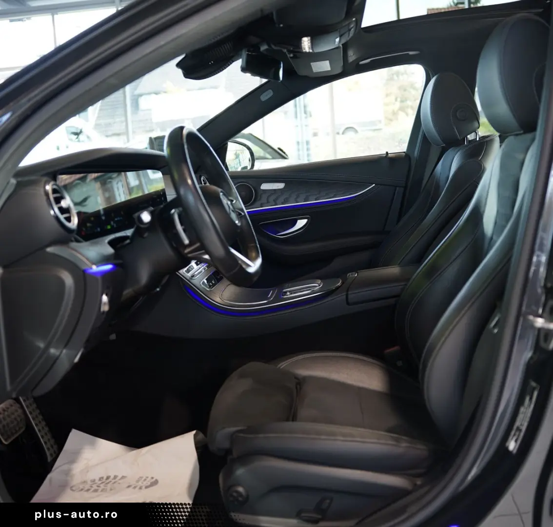 MERCEDES-BENZ E 300 d 4M Limousine AMG Line  20  Pano  Night