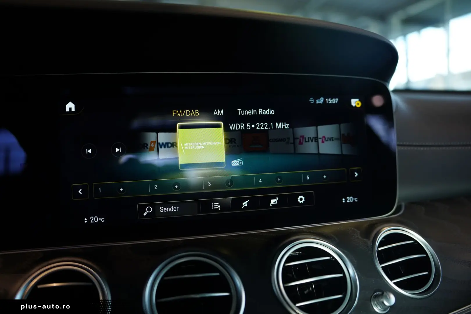 MERCEDES-BENZ E 300 d 4M Limousine AMG Line  20  Pano  Night