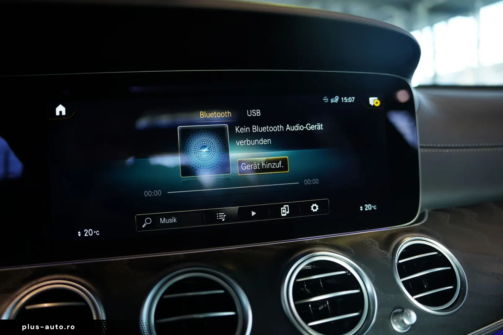 MERCEDES-BENZ E 300 d 4M Limousine AMG Line  20  Pano  Night