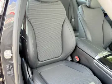 Mercedes-Benz C200 Avantgarde Advanced   Fab.- 11.2024