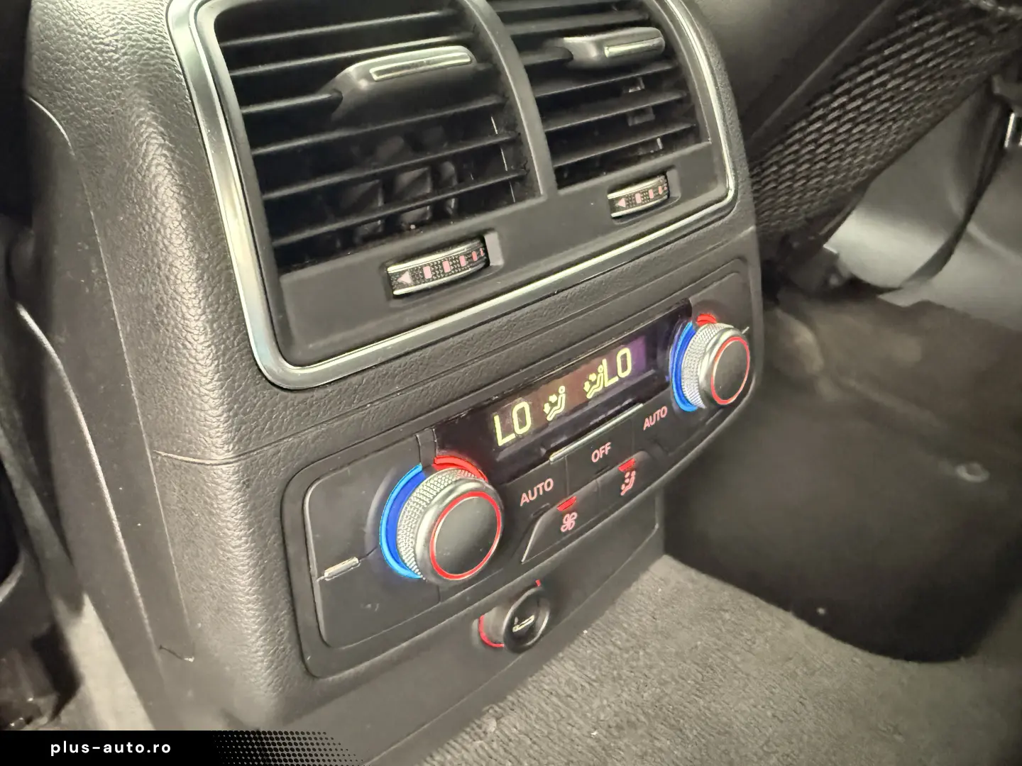 9000e avans și 8000e în 3 luni