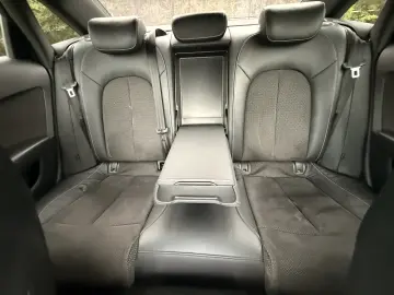 9000e avans și 8000e în 3 luni