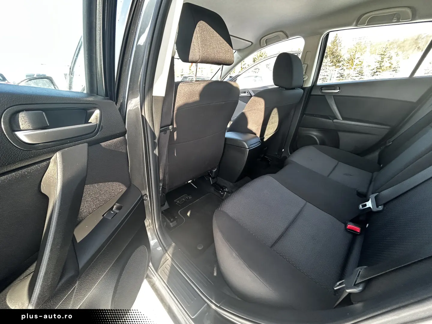 Mazda 3 MZR Active 1.6 MPI   139.000 km   Garanție & Rate