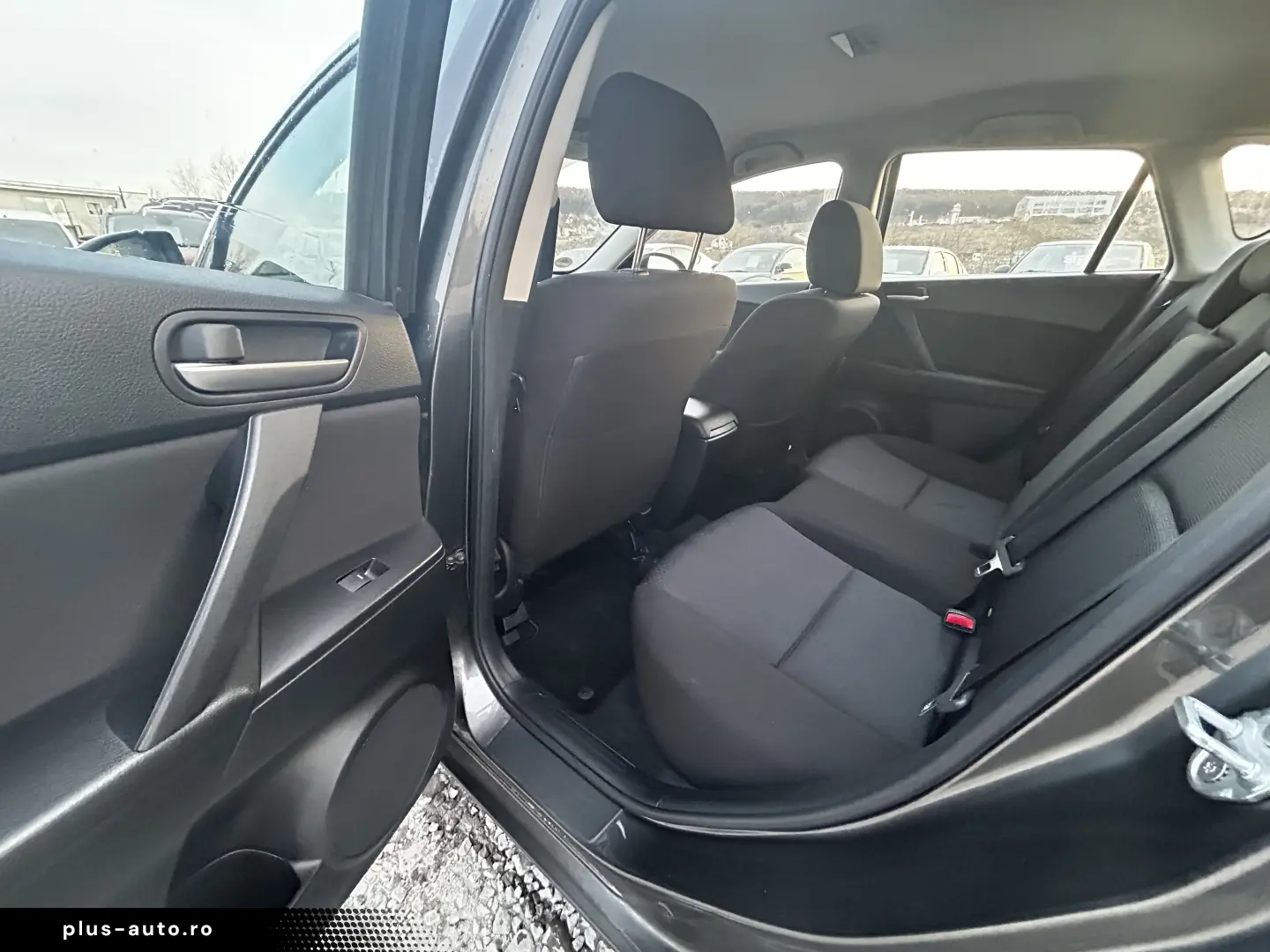 Mazda 3 MZR Active 1.6 MPI   139.000 km   Garanție & Rate