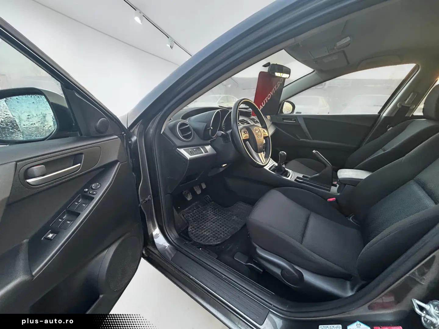 Mazda 3 MZR Active 1.6 MPI   139.000 km   Garanție & Rate