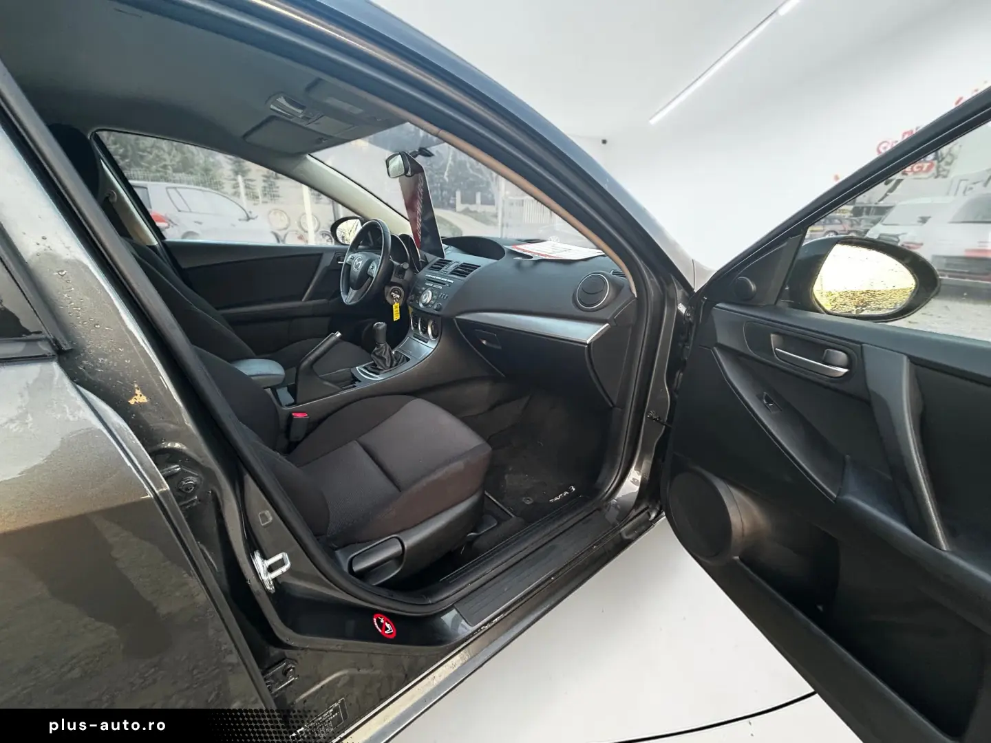 Mazda 3 MZR Active 1.6 MPI   139.000 km   Garanție & Rate