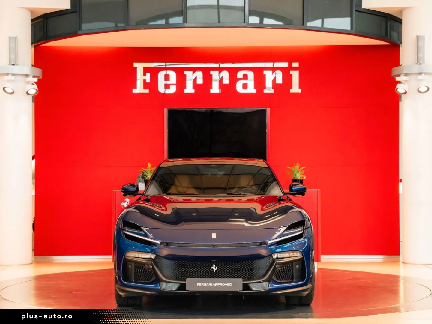 FERRARI Purosangue Panoramadach Massagesitze LED-Lenkrad