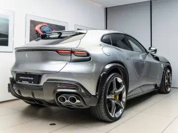 FERRARI Purosangue V12 DCT 4WD