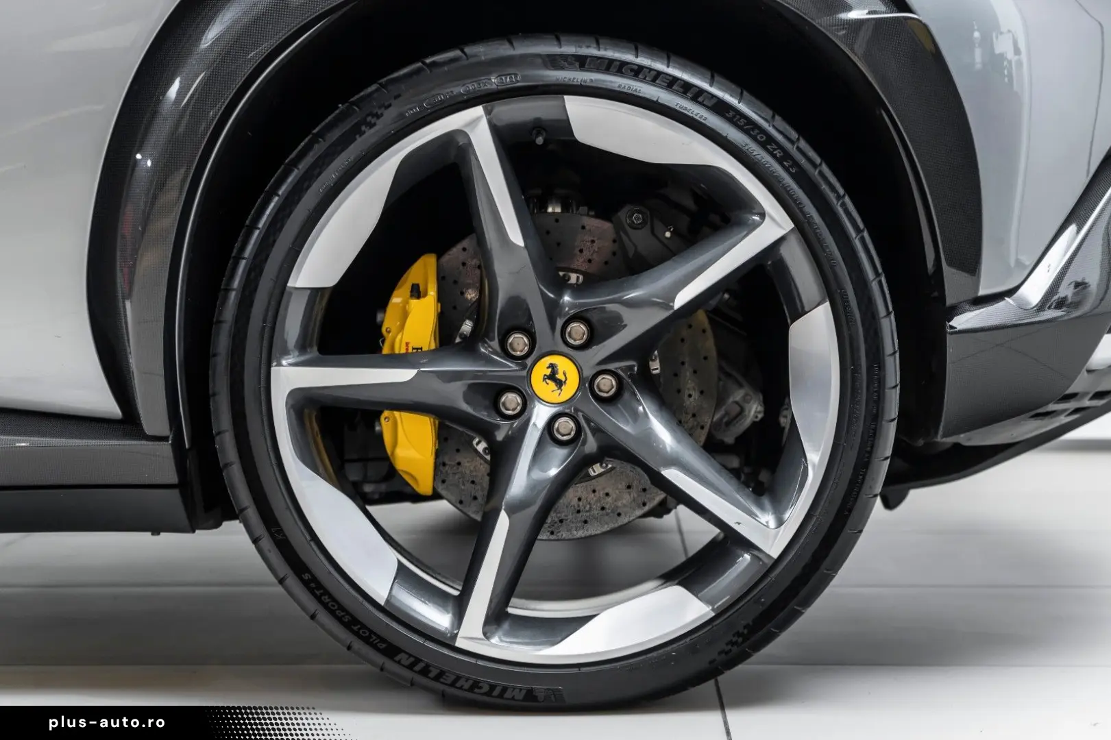 FERRARI Purosangue V12 DCT 4WD