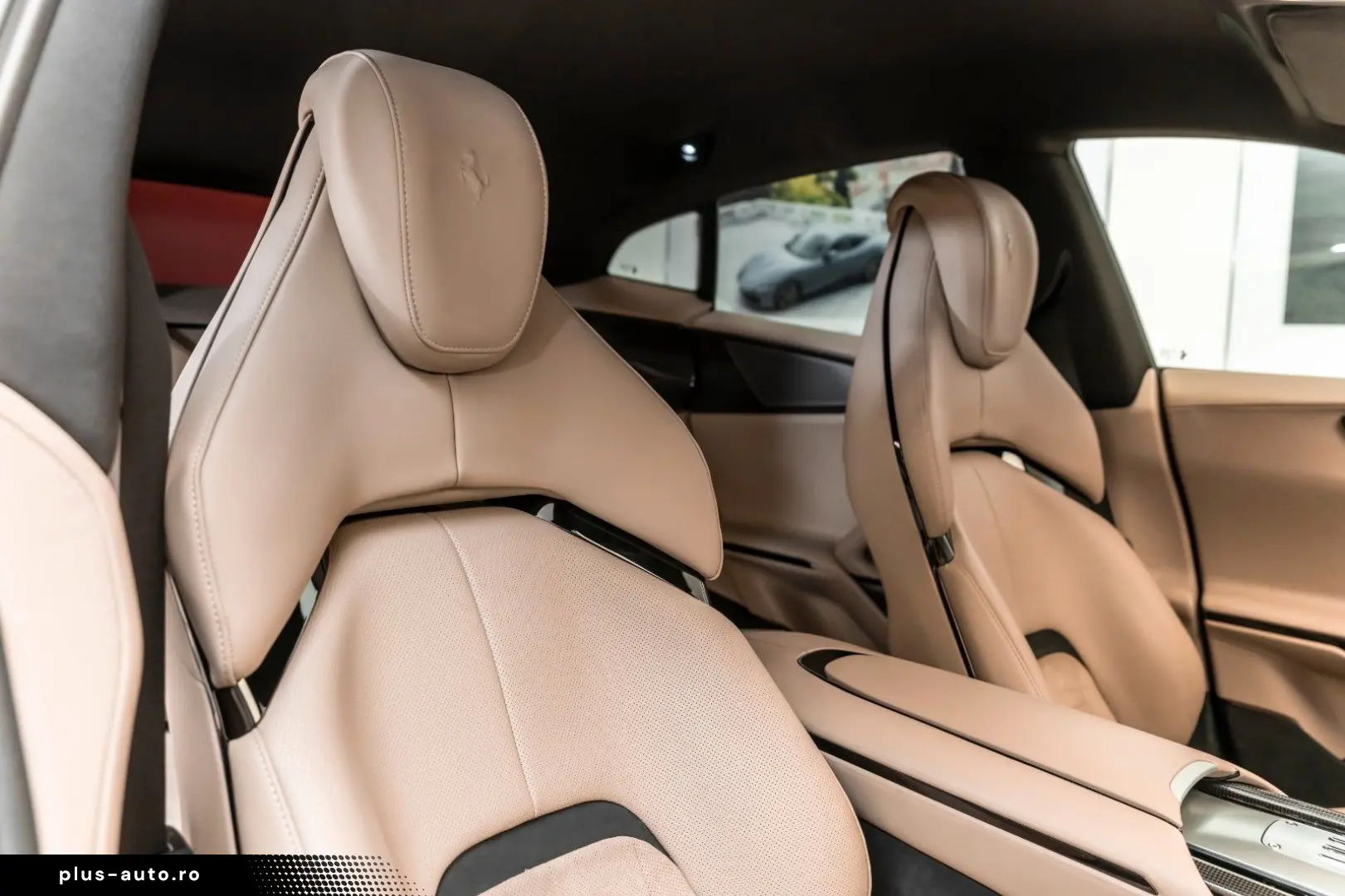 FERRARI Purosangue V12 DCT 4WD