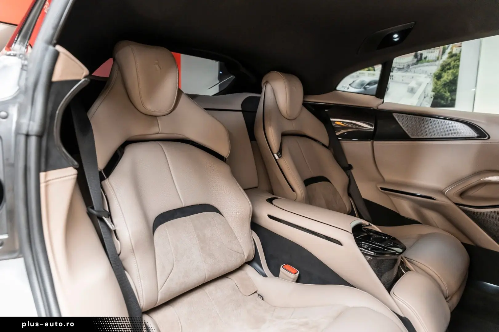 FERRARI Purosangue V12 DCT 4WD