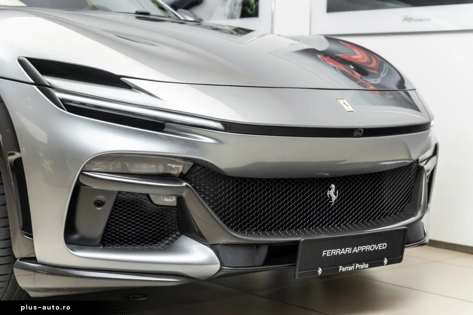 FERRARI Purosangue V12 DCT 4WD