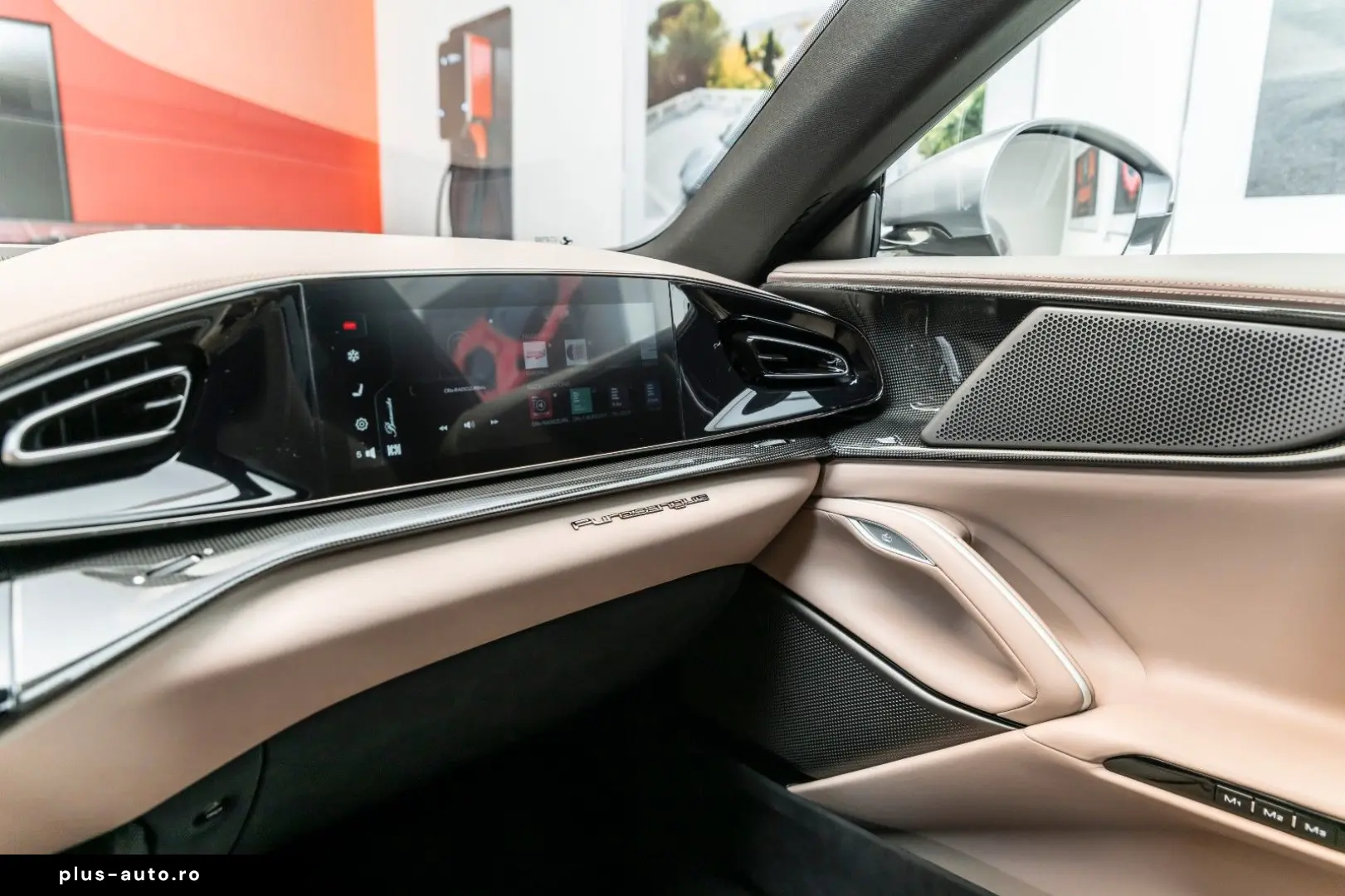 FERRARI Purosangue V12 DCT 4WD