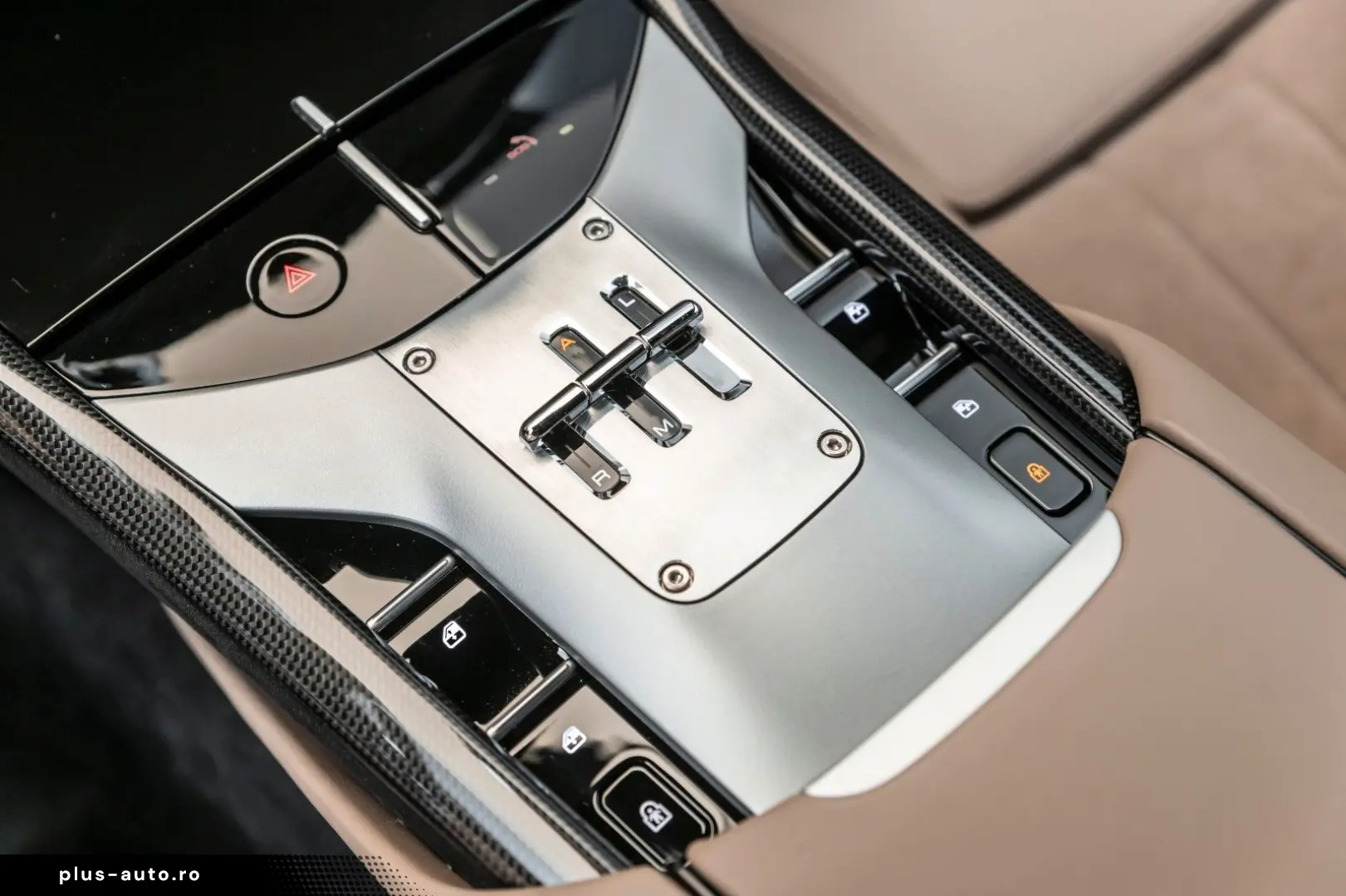 FERRARI Purosangue V12 DCT 4WD